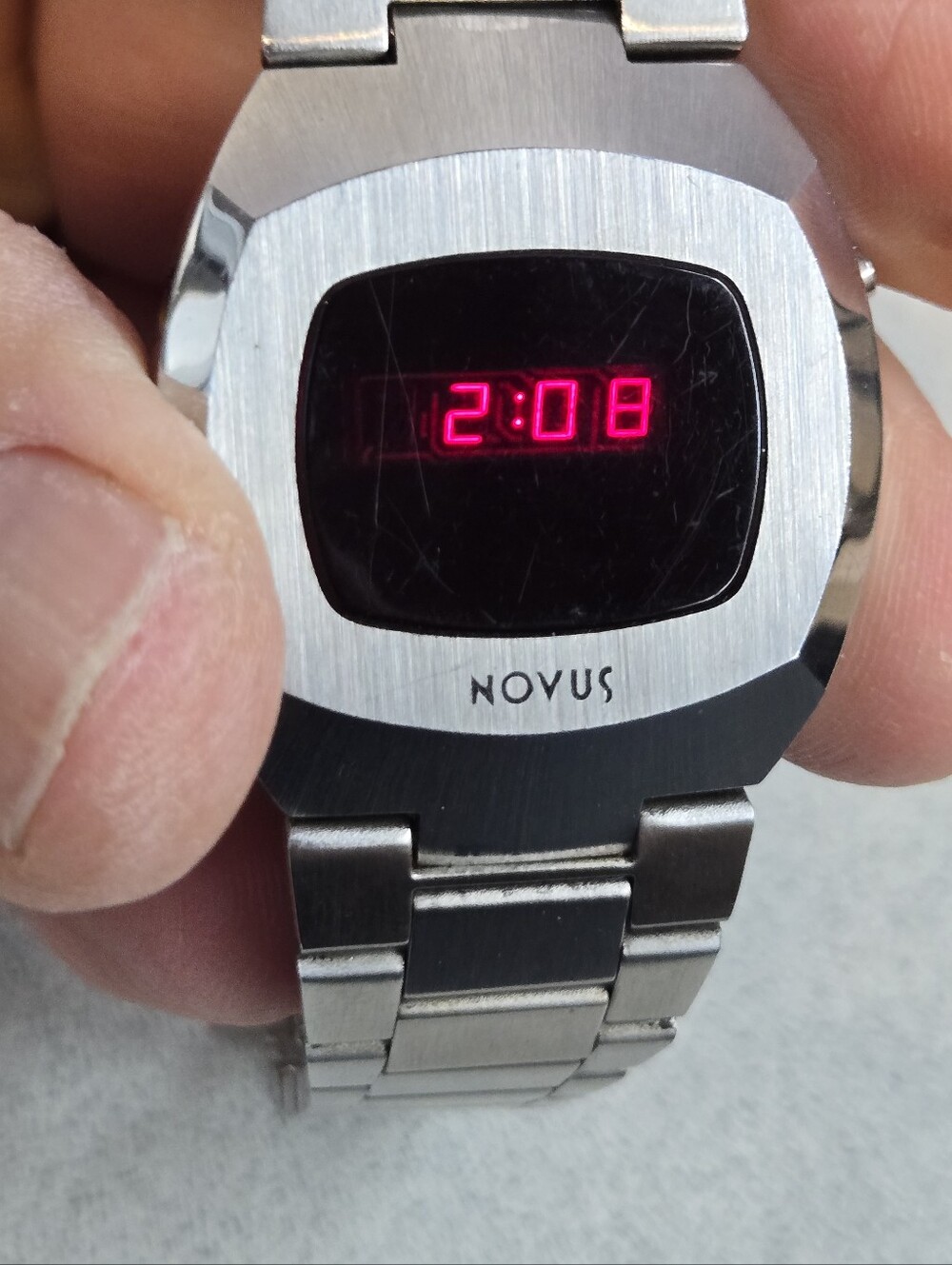 Vintage Novus LED Digital Watch - Picture 2 of 7